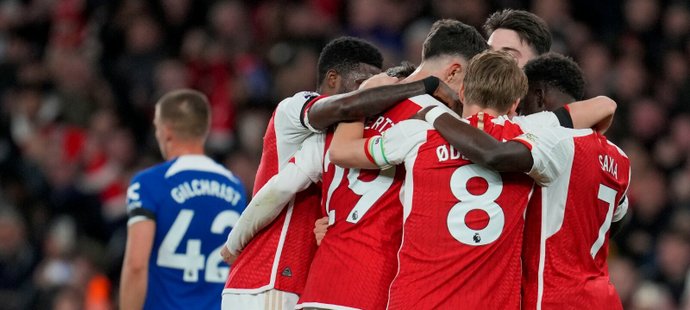 Kanonáda Arsenalu! V derby zničil pěti góly Chelsea a zapsal rekordní výhru