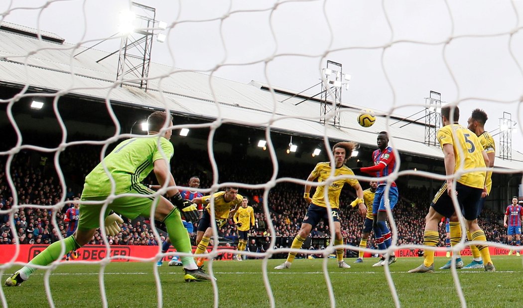 Jordan Ayew z Crystal Palace vyrovnává duel s Arsenalem na konečných 1:1