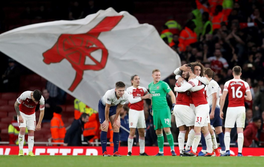 Fotbalisté Arsenalu porazili v bitvě o severní Londýn Tottenham 4:2