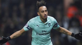 Arsenal je zase čtvrtý v Premier League, těsnou výhru zařídil Aubameyang