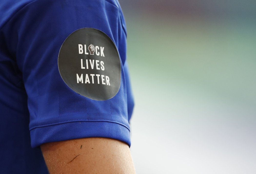 Ke kampani Black Lives Matter se připojila celá Premier League. Hnutí ale začalo vydávat politická prohlášení