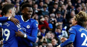 SESTŘIHY: Chelsea zabrala, slaví i Newcastle. Arsenal ovládl derby