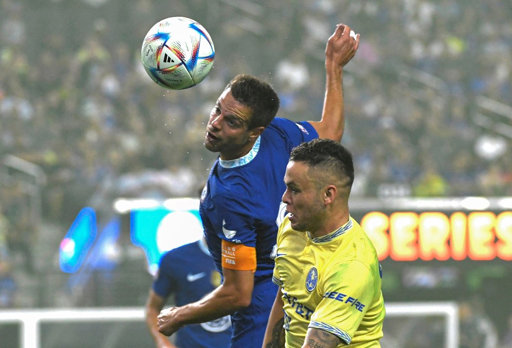 César Azpilicueta v přípravě proti Club América