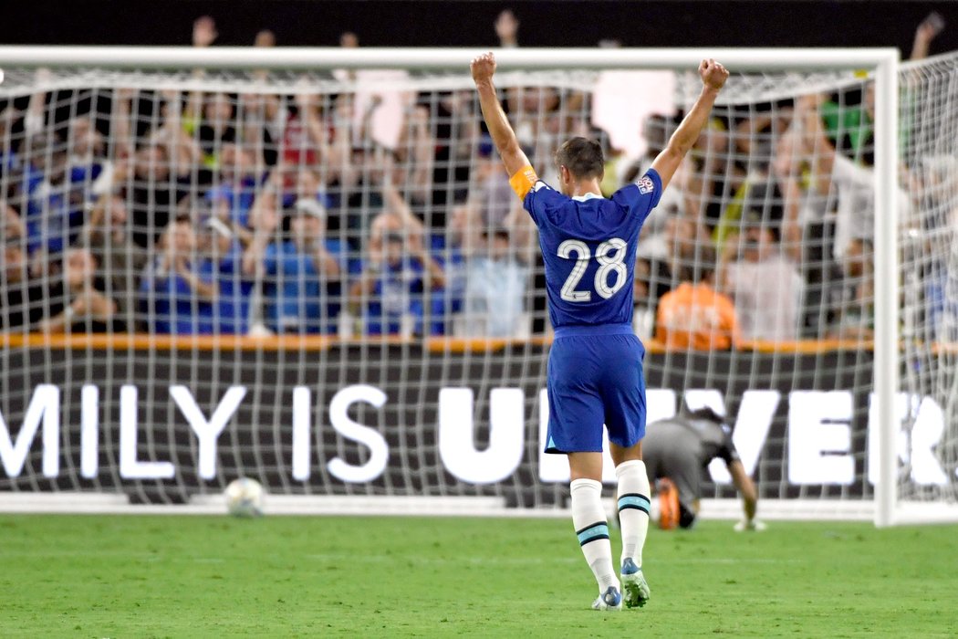 César Azpilicueta se raduje z gólu Chelsea v přípravě proti Club América