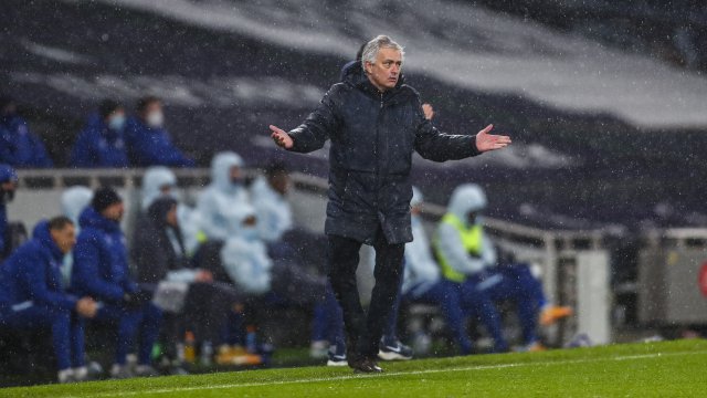José Mourinho reaguje na vývoj zápasu s Chelsea