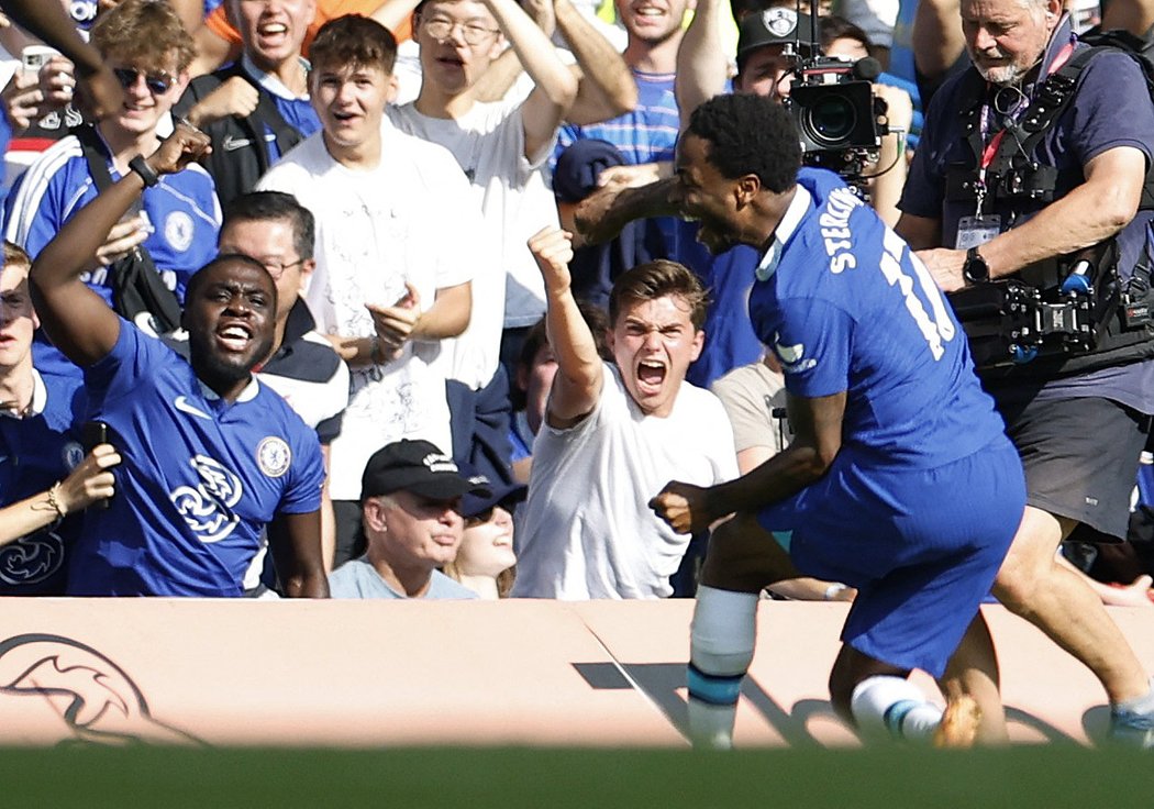 Raheem Sterling se po příchodu z Manchesteru City zařadil mezi opory Chelsea