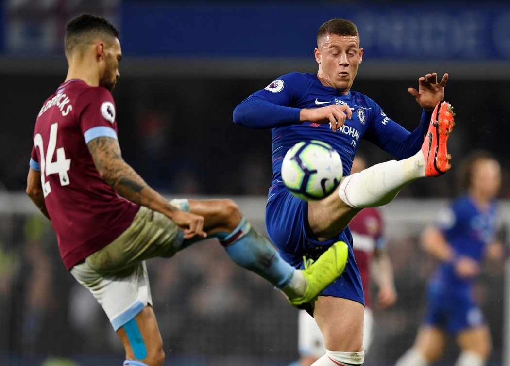 Chelsea zvítězila ve 33. kole Premier League nad West Hamem 2:0. Oba góly vstřelil Eden Hazard