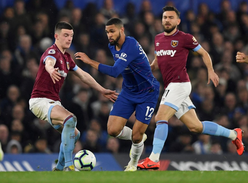 Chelsea zvítězila ve 33. kole Premier League nad West Hamem 2:0. Oba góly vstřelil Eden Hazard