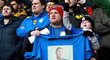 Zápas mezi Southamptonem a Cardiffem byl symbolickým rozloučením se zesnulým fotbalistou Emilianem Salou. Na Argentince se vzpomínalo v publiku i na hřišti.