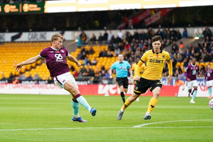 SESTŘIHY: Krejčího asistence Wolves k bodům nepomohla. Prohra Cityzens, Arsenal stále vede SESTŘIHY: Krejčího asistence Wolves k bodům nepomohla. Prohra Cityzens, Arsenal stále vede