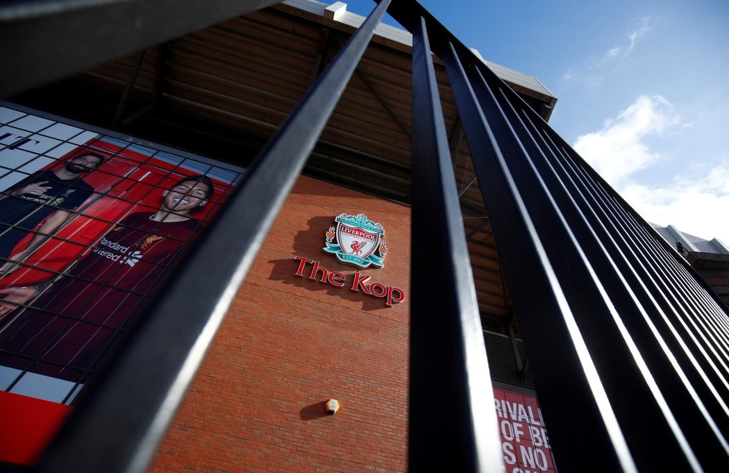 Anfield, stadion Liverpoolu, během koronavirové pandemie