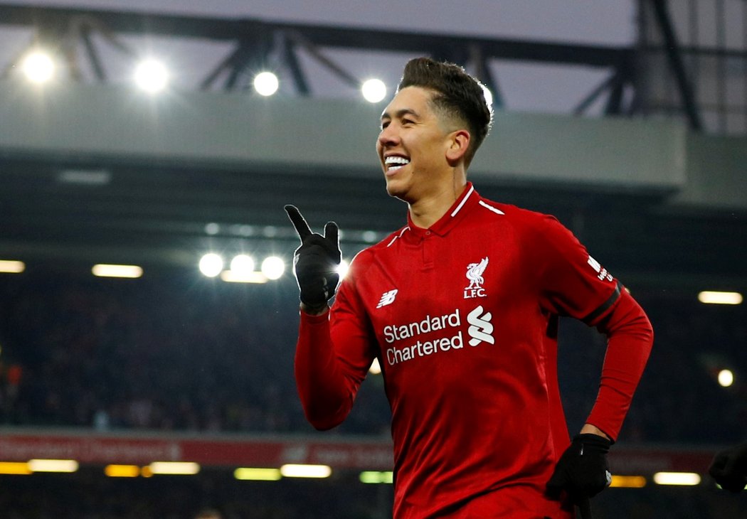 Podhrotový hráč Liverpoolu Roberto Firmino zamířil přesně k tyči a zařídil pro svůj tým obrat