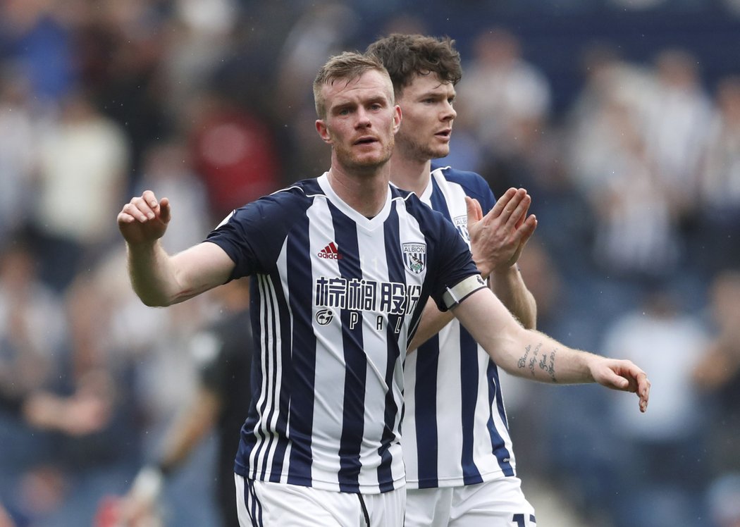 Chris Brunt slaví důležitý bod WBA