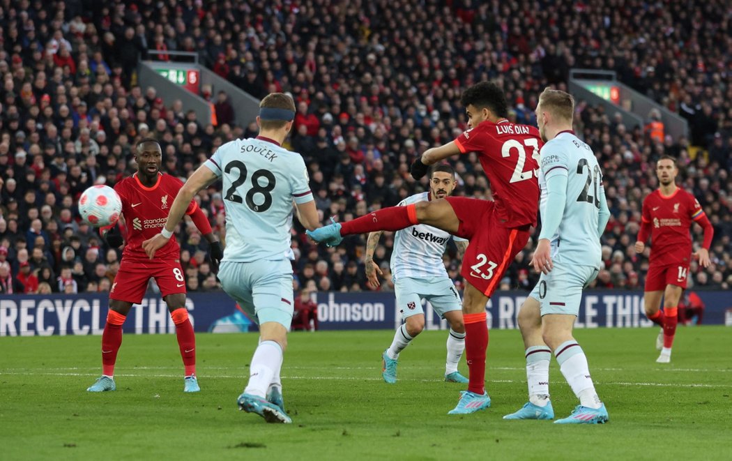 Liverpool v domácím zápase proti West Hamu