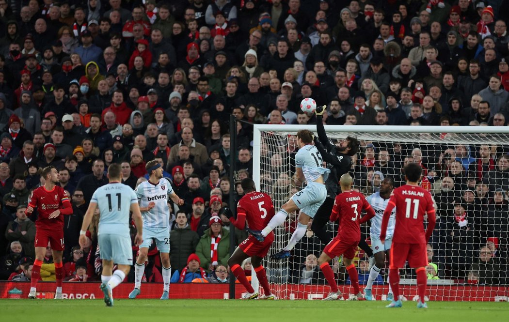 Liverpool v domácím zápase proti West Hamu