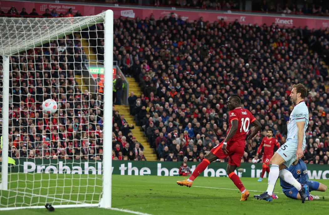 Liverpool v domácím zápase proti West Hamu