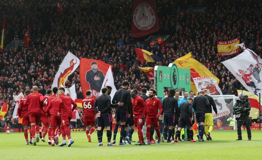 Fotbalisty Liverpoolu dělí od titulu v Premier League dvě výhry