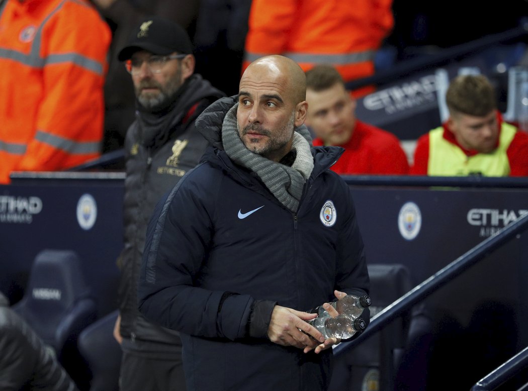 Kouč Manchesteru City Pep Guardiola vyhlíží souboj s Liverpoolem