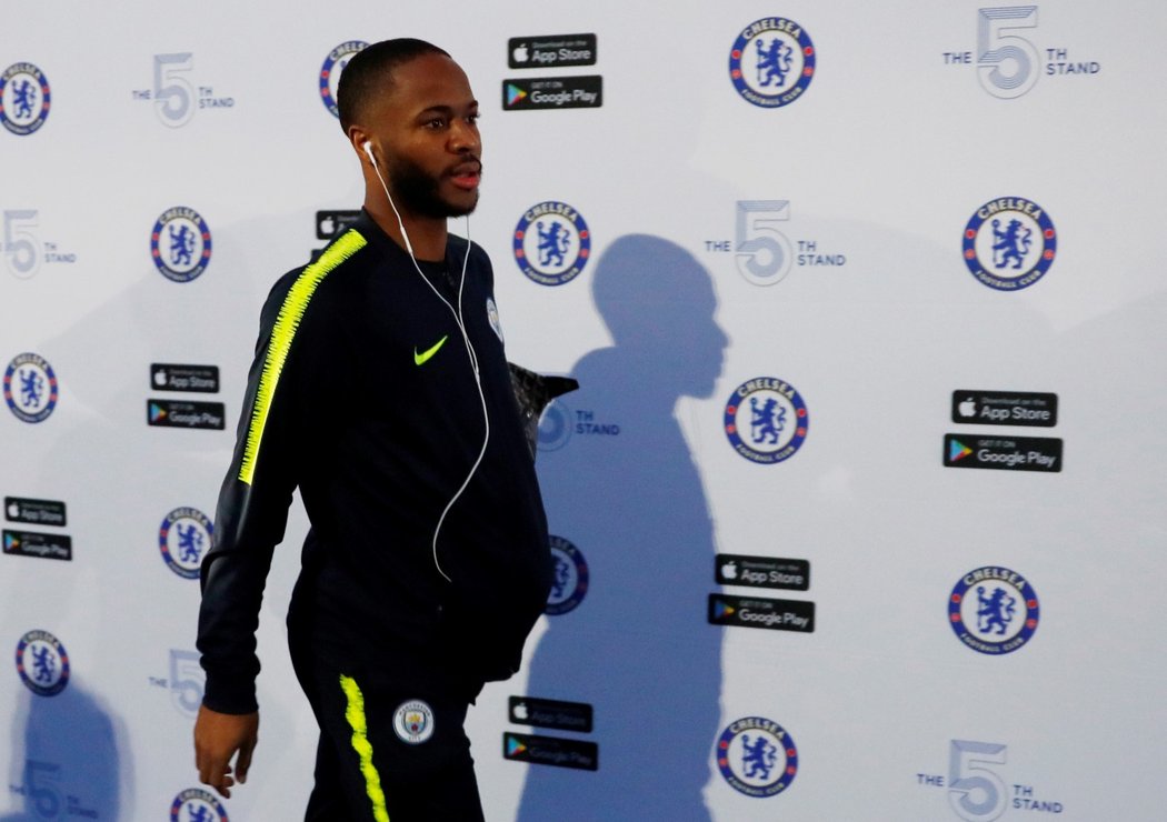 Anglický reprezentant Sterling před šlágrem proti Chelsea