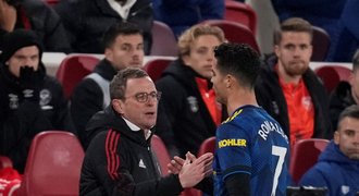 Ronaldo po vystřídání na lavičce zuřil. Nečekám, že mě obejme, řekl trenér