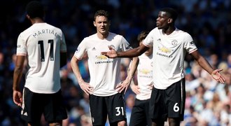 Liverpool vyhrál a je znovu první. United schytali pořádný debakl