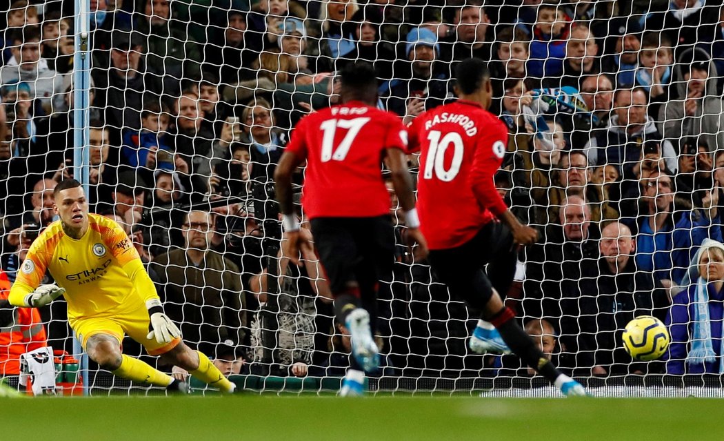 Ofenzivní hráč Manchesteru United Marcus Rashford se postaral o úvodní branku manchesterského derby