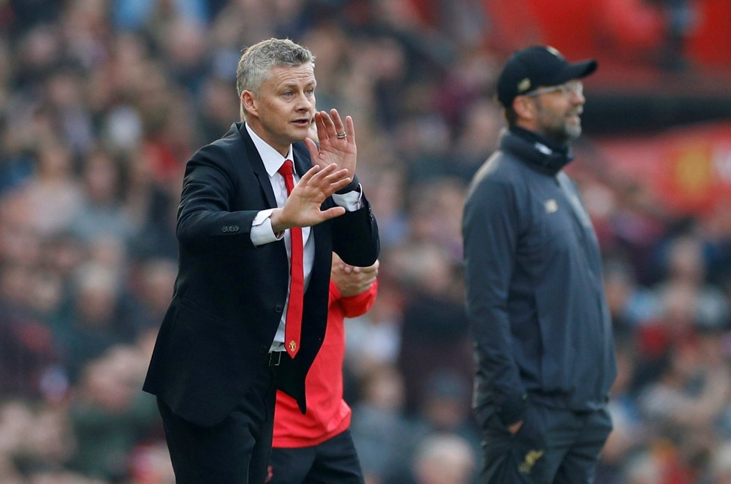 Dočasný trenér Manchesteru United Ole Gunnar Solskjaer během zápasu s Liverpoolem