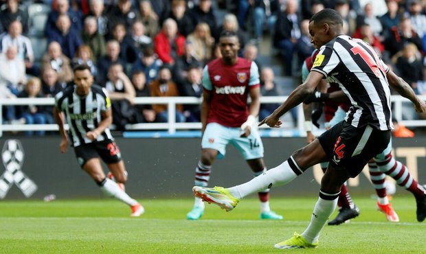 SESTŘIH: Coufal zavinil penaltu, West Ham vedl 3:1. Pak přišel obrat snů