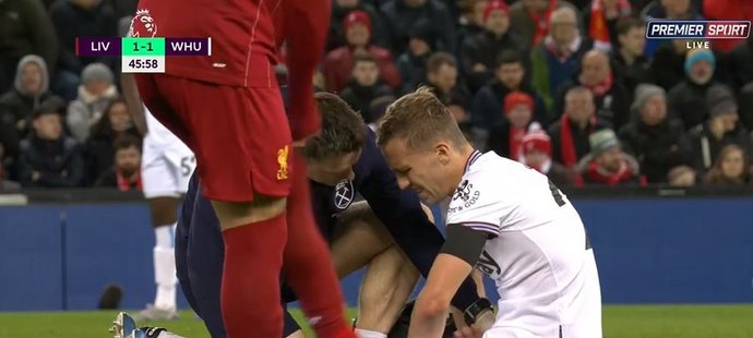 Tomáš Souček kvůli zranění nedohrál zápas West Hamu proti Liverpoolu