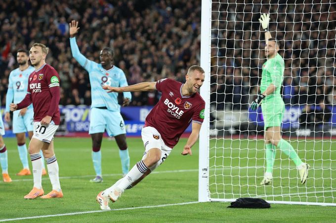 West Ham - Burnley 3:2. Žolík Souček svým 38. gólem vyrovnal rekord Bergera West Ham - Burnley 3:2. Žolík Souček svým 38. gólem vyrovnal rekord Bergera