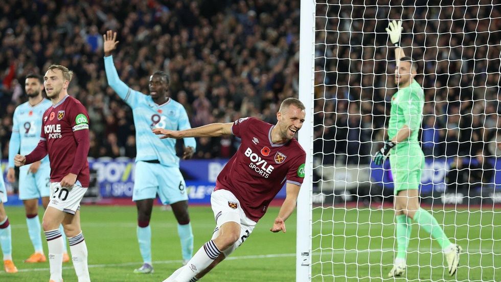 Tomáš Souček slaví svůj 38. gól v anglické lize.