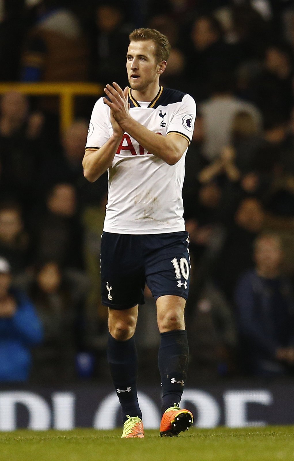 Jedinou branku zápasu Tottenham - Middlesbrough obstaral Harry Kane z penalty