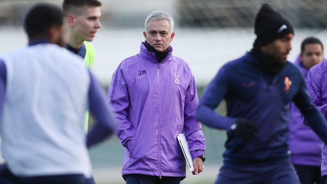 José Mourinho už má za sebou první trénink jako kouč Tottenhamu