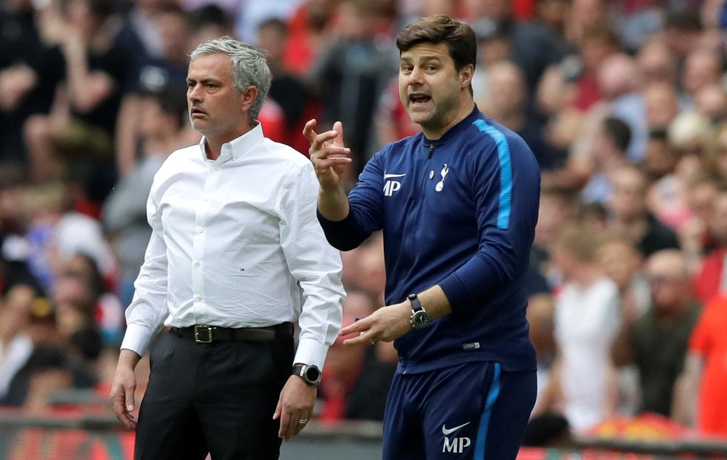 José Mourinho je novým trenérem Tottenhamu. Nahradil Mauricia Pochettina