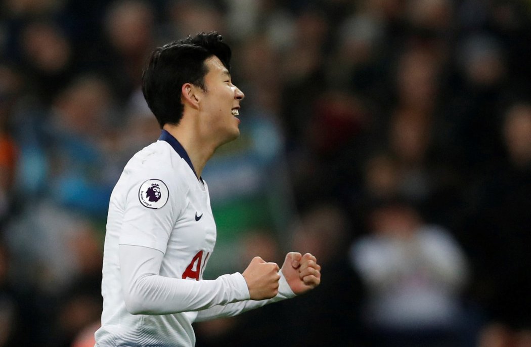 Son Heung-min vstřelil svůj druhý gól zápase a zvýšil už na 5:0 pro Tottenham v zápase s Bournemouthem