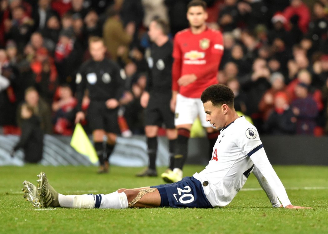 Záložník Tottenhamu Dele Alli proti Manchesteru United skóroval, ale musel se vyrovnat s konečnou porážkou 1:2
