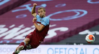 Souček zaujal ranou z voleje, ale West Ham prohrál. Body má Vydrovo Burnley