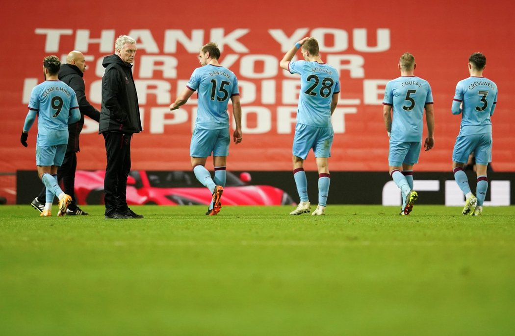 West Hamu utkání na Manchesteru United nevyšlo. Vlastním gólem prohrál 0:1