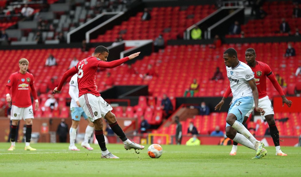 Mason Greenwood z Manchesteru United vyrovnává duel s West Hamem na 1:1