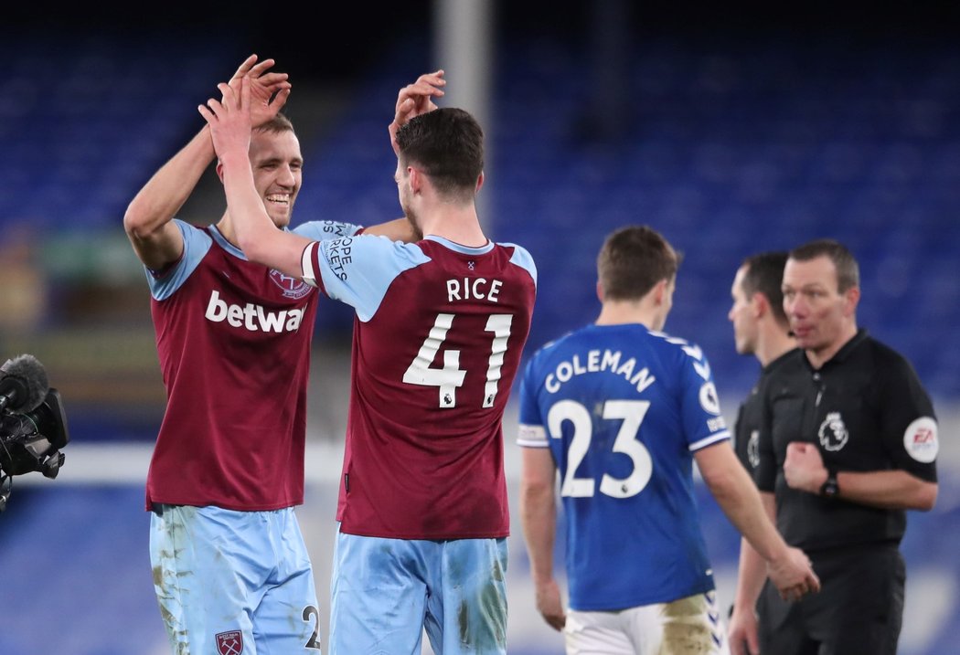 Tomáš Souček a Declan Rice v dresu West Hamu