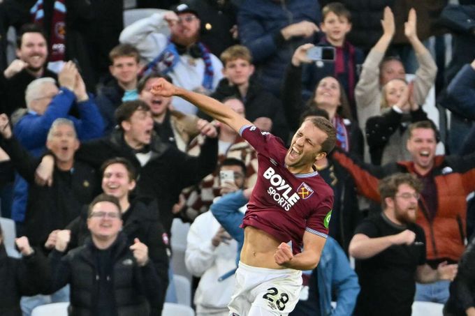 SESTŘIHY: Krejčí a spol. v lize stále nevyhráli. Souček hrál na hrotu a dal gól SESTŘIHY: Krejčí a spol. v lize stále nevyhráli. Souček hrál na hrotu a dal gól