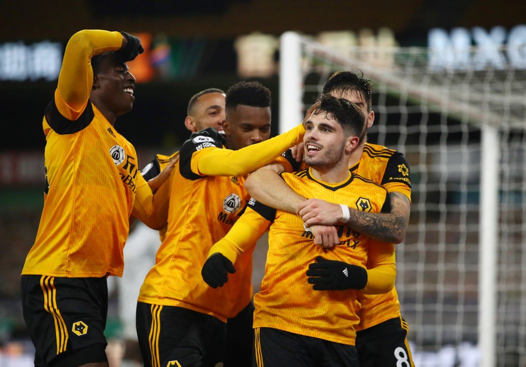 Fotbalisté Wolverhamptonu zvítězili nad Chelsea díky gólu z páté minuty nastavení druhé půle