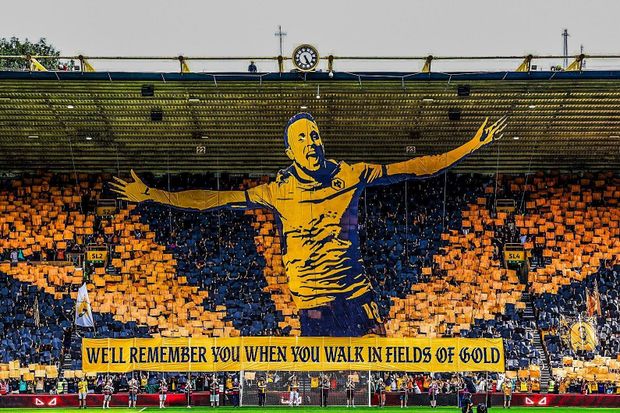Fanoušci Wolves uctili památku Dioga Joty Fanoušci Wolves uctili památku Dioga Joty
