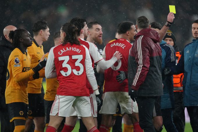 Wolves - Arsenal 2:2. Krejčí u překvapení, Vlci obrali o body lídra Premier League Wolves - Arsenal 2:2. Krejčí u překvapení, Vlci obrali o body lídra Premier League