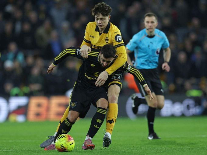 SESTŘIHY: Krejčí při návratu podlehl United. Spurs před Slavií vyhráli, ztráta Arsenalu SESTŘIHY: Krejčí při návratu podlehl United. Spurs před Slavií vyhráli, ztráta Arsenalu