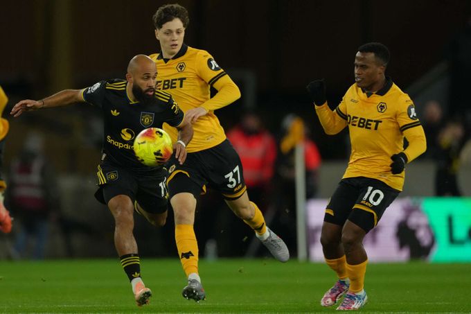 ONLINE: Wolves - Manchester United 1:2. Krejčí se po zranění vrací do sestavy ONLINE: Wolves - Manchester United 1:2. Krejčí se po zranění vrací do sestavy