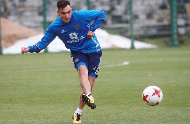 Vjačeslav Karavajev přestoupil do Zenitu Petrohrad Vjačeslav Karavajev přestoupil do Zenitu Petrohrad