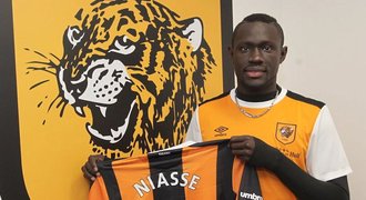 Překvapivá posila! V Evertonu neměl ani skříňku, teď má zachránit Hull