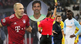 Hvězdy zadarmo: v létě je volný Buffon, Balotelli i ikony Bayernu