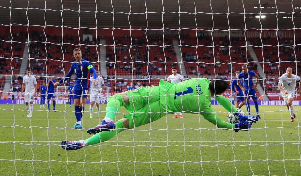 Florin Nita chytil proti Anglii penaltu